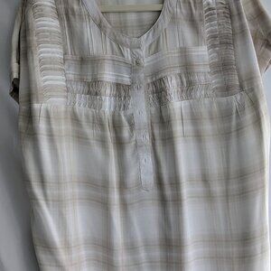 Intro Women’s Plaid Woven Pleated Yoke Band Top Tan/White Size XL $17.00